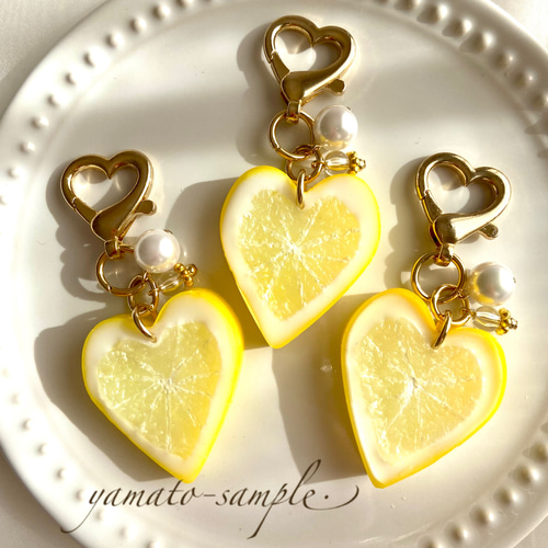 ハートレモンのカラビナ♡ キーホルダー 1個 食品サンプル フルーツ
