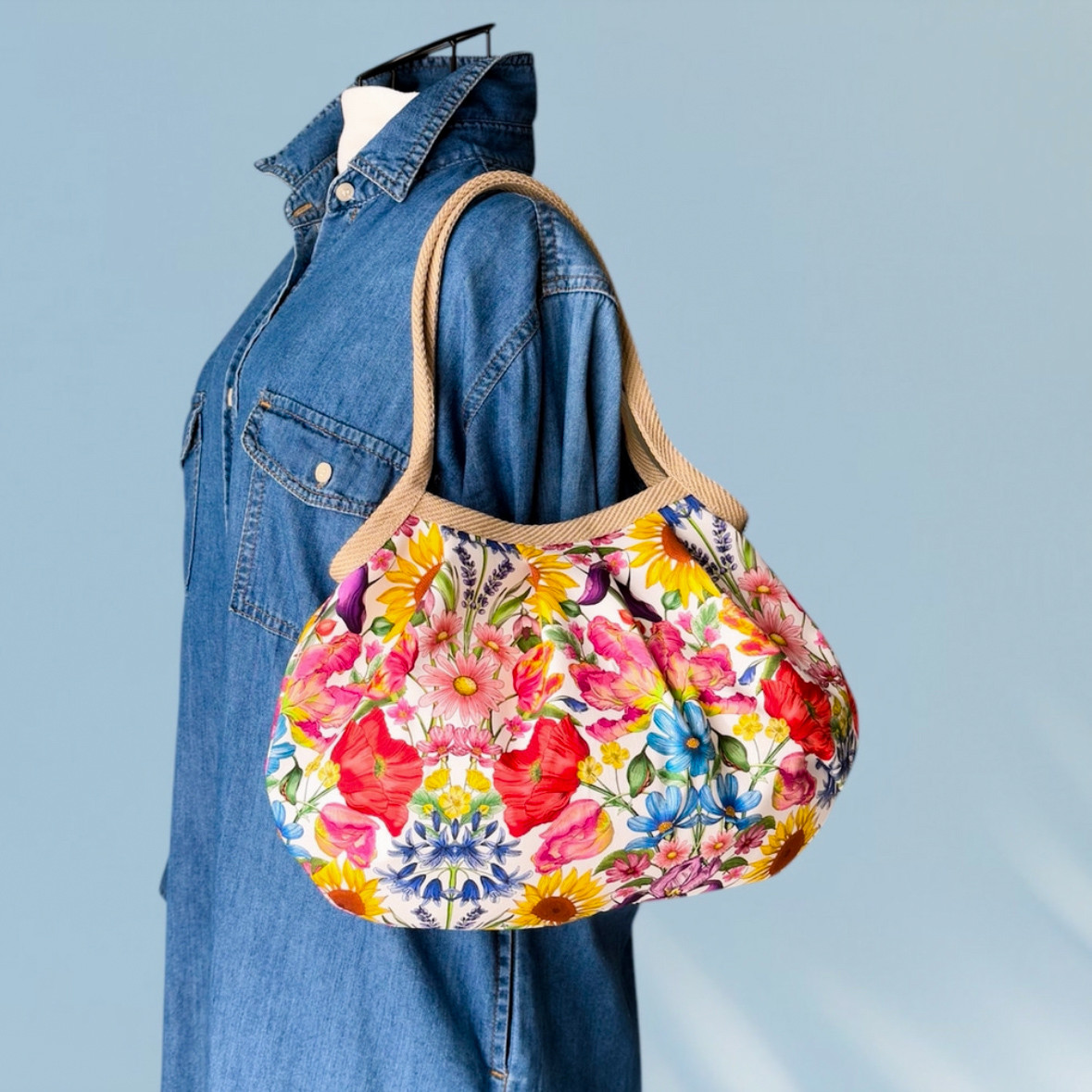 イタリア製タナローン／コロンと可愛いショルダーグラニーバッグ　フローラル・ミューズ　レッド系　◎選べる2サイズ