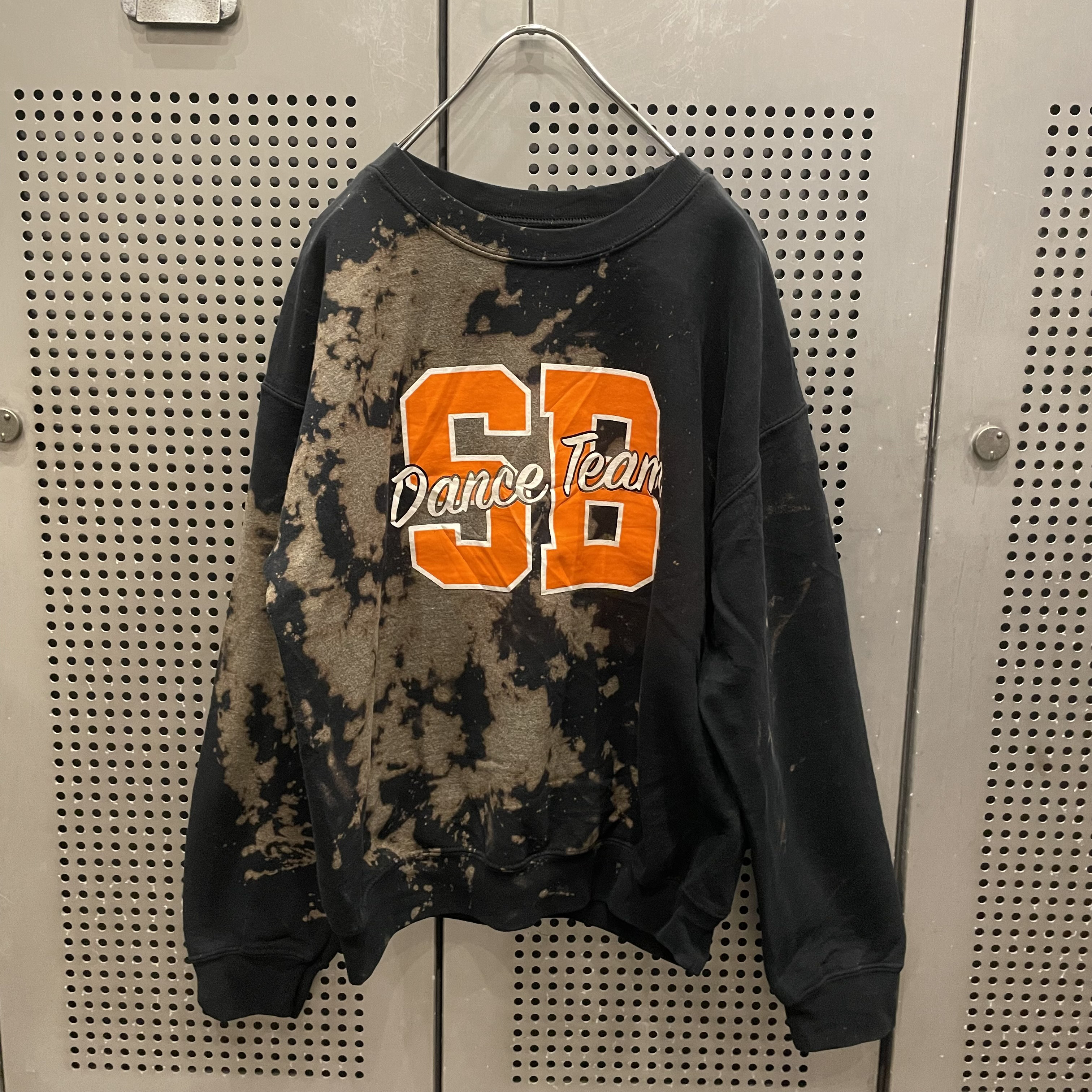 古着　ヴィンテージ　vintage sweat スウェット　トレーナー　ブリーチsweat リメイク　個性派