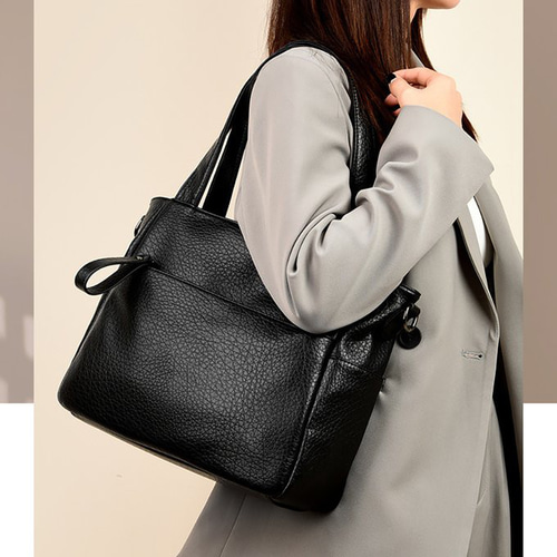 【美品】ブルガリ アーバン ショルダーバッグ レザー 黒 バイカラー 斜め掛け 美品】ブルガリ アーバン ショルダーバッグ レザー 黒 バイ