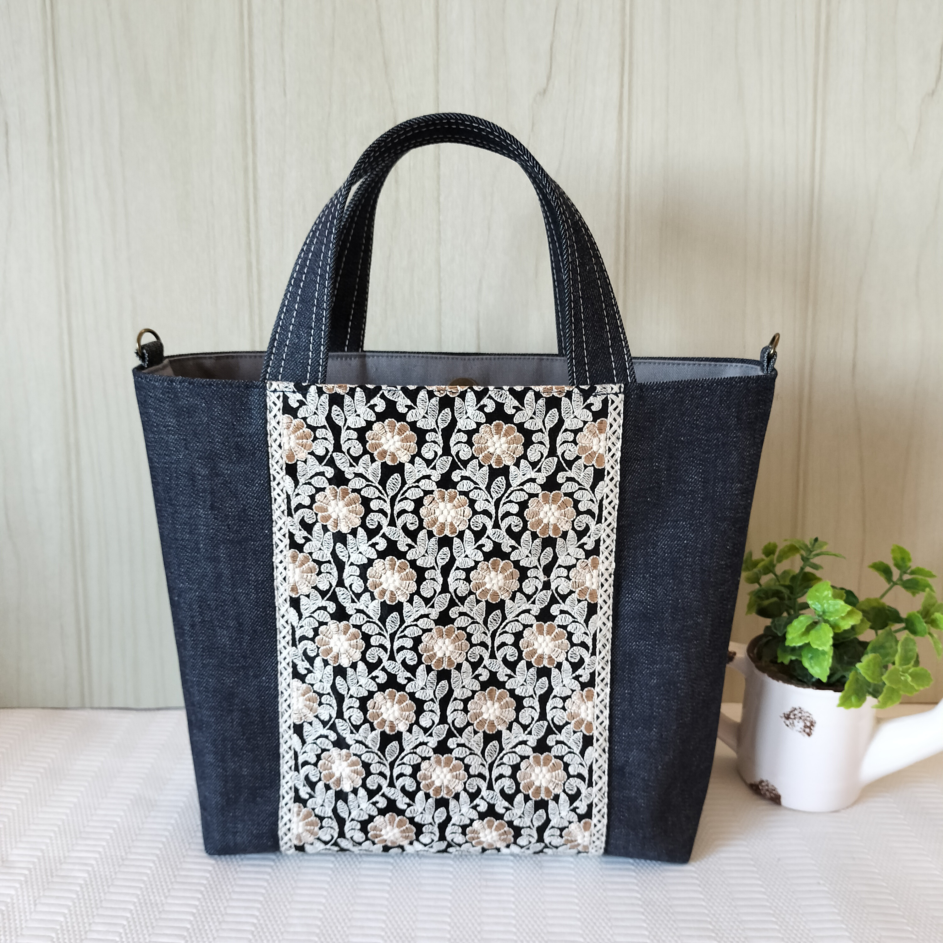 ブラックWデニム♡刺繍のリボンバッグ♡ストーン付き
