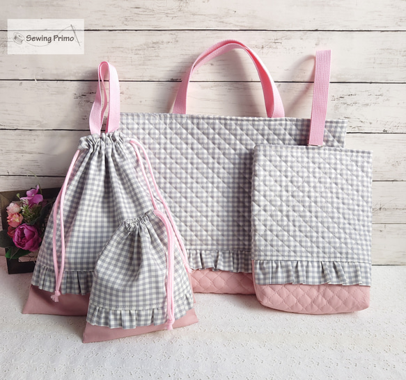 ハンドメイド　グレー　ブロックチェック　フリル　レッスンバッグ グレーチェック フリルがかわいいレッスンバッグ/手提げバッグ/お稽古