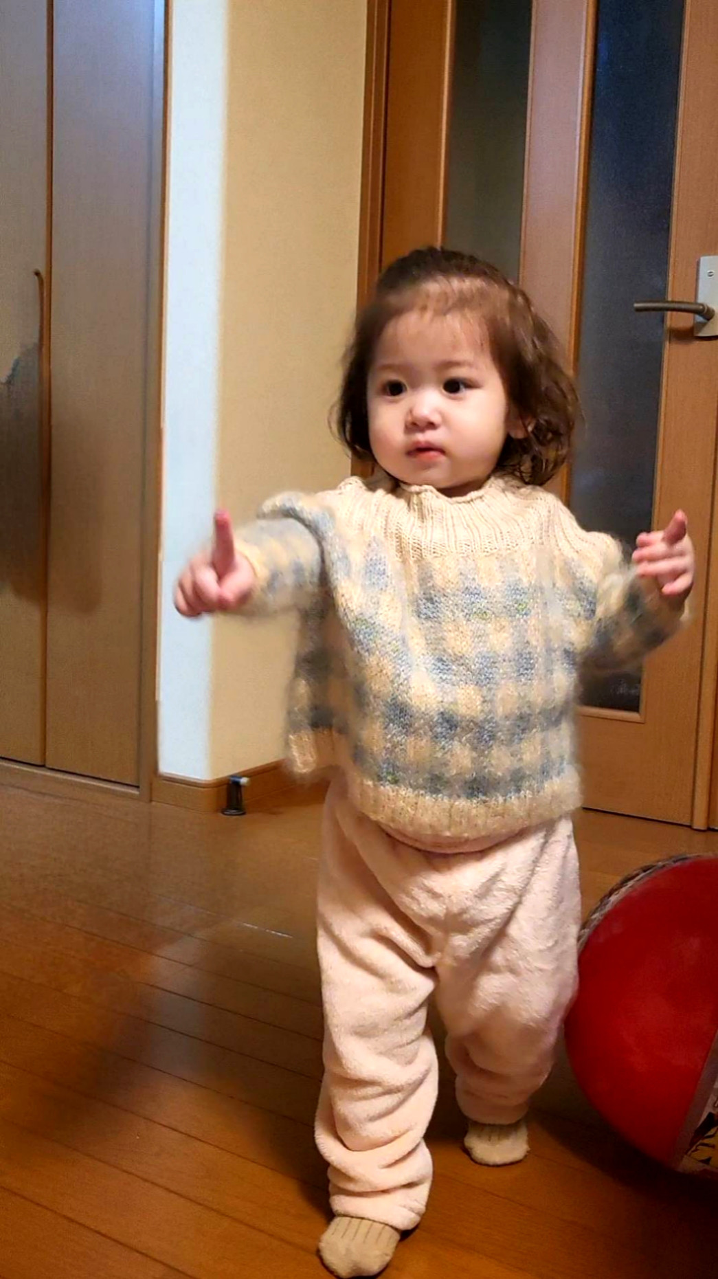 手編みベビーセーター