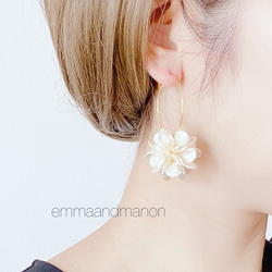 ✨ショートヘヤにおすすめ✨　フラワー　シンプル　フープ 1枚目の画像