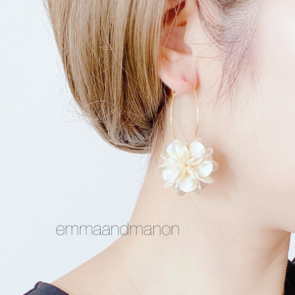 ✨ショートヘヤにおすすめ✨　フラワー　シンプル　フープ 1枚目の画像