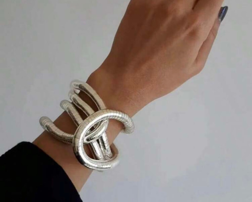 2025最新ファッションスネークチェーンネックレス自由自在デザイン