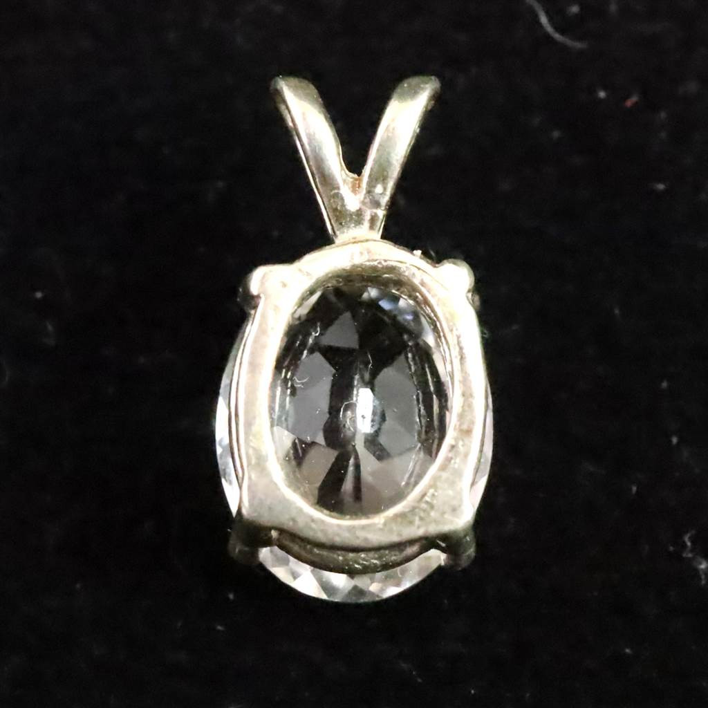 H&E社 フェナカイト  10.3mmオーバルカット ペンダント  1.12g #92403