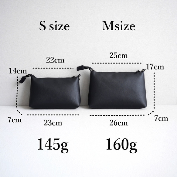 UrbanClassic-大人の斜め掛けショルダーバッグ（Mサイズ）男女兼用/軽量/撥水エコレザー/モノトーンブラック 9枚目の画像