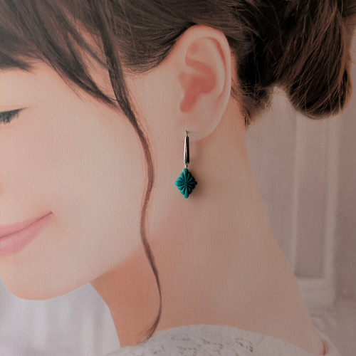 ターコイズロゼンジカービングピアス(訳あり品) ピアス（フック