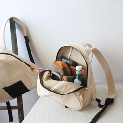 ⁂冬ＳＡＬＥ　さんかくリュック 生成りデニム　おにぎり　牛革レザー　ポケット付き 　小ぶりリュックP68 3枚目の画像