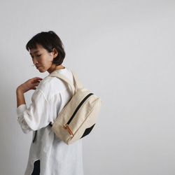 ⁂冬ＳＡＬＥ　さんかくリュック 生成りデニム　おにぎり　牛革レザー　ポケット付き 　小ぶりリュックP68 11枚目の画像