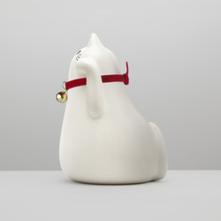 《再販》lucky cat “mew”（ミュー）宝来鈴付き（磁器・招き猫） 3枚目の画像