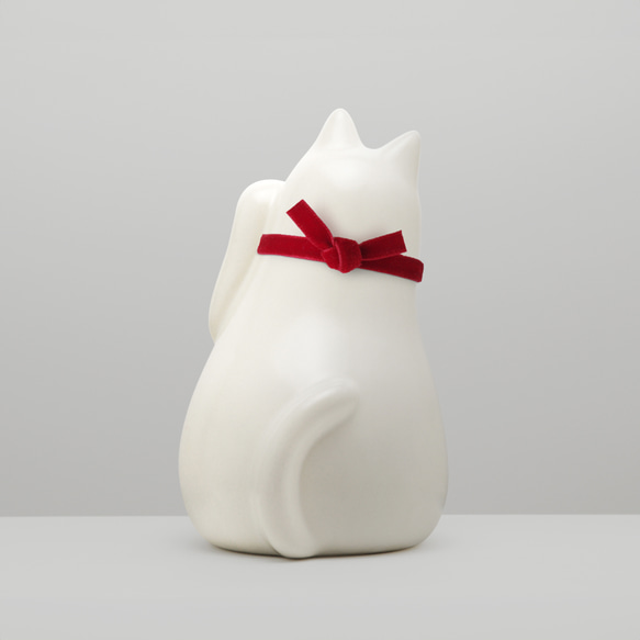 《再販》lucky cat “mew”（ミュー）宝来鈴付き（磁器・招き猫） 4枚目の画像
