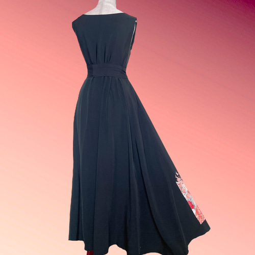 彩　着物リメイク♪ 黒留着物からロングワンピース❣️丈138cm 着物リメイク ワンピース 黒留袖 ドレス ロング Aライン 扇面