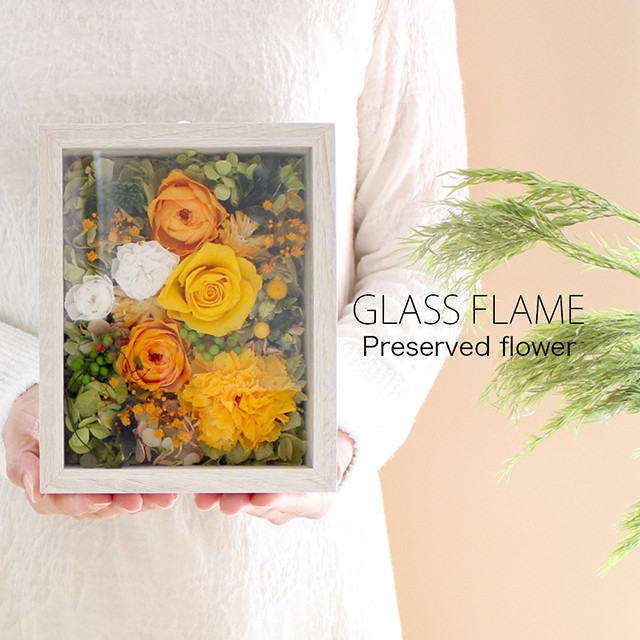 ガラスウッドフレームLサイズ　ローズ（イエローオレンジ）【プリザーブドフラワー】誕生日 米寿 両親贈呈 母の日 敬老の日