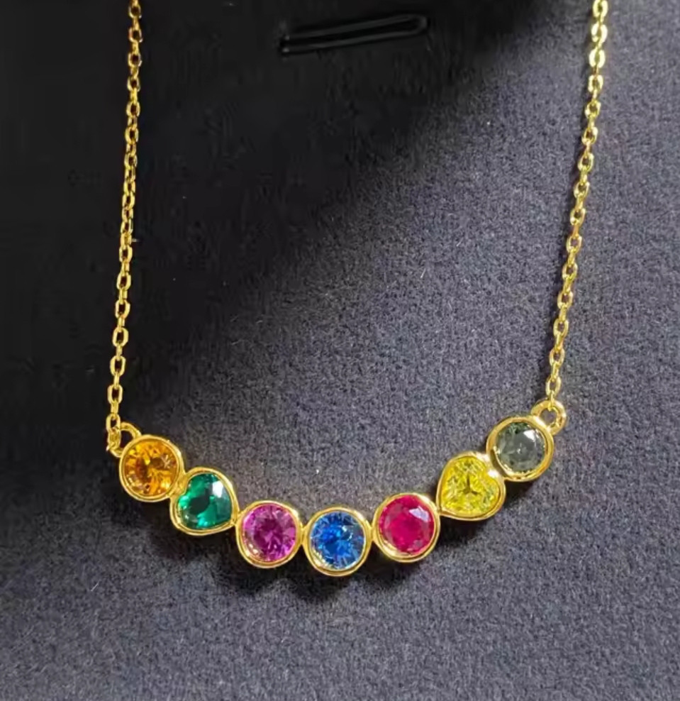 レインボー　モアサナイト　ラウンド　ネックレス　ゴールドジュエリー