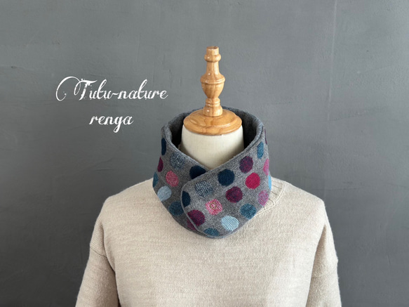 クリスマス特価●まるでカイロ●24時間つけたいネックウォーマーマフラー　カラフルドット　お子様から女性ボタンワンタッチ 3枚目の画像