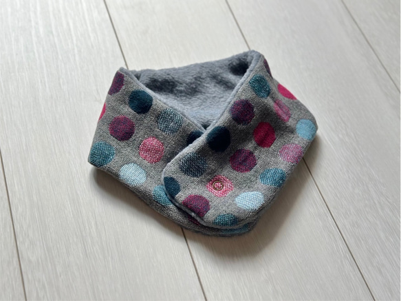 クリスマス特価●まるでカイロ●24時間つけたいネックウォーマーマフラー　カラフルドット　お子様から女性ボタンワンタッチ 8枚目の画像