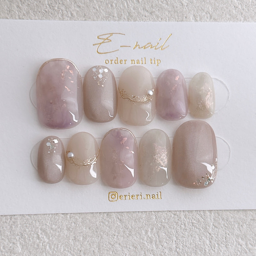 優しいパープルニュアンス マグネット シンプル 上品 大人ネイル 紫