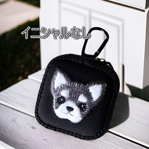 チワワもふもふ刺しゅう イニシャル入り イヤホンケース・マルチケース