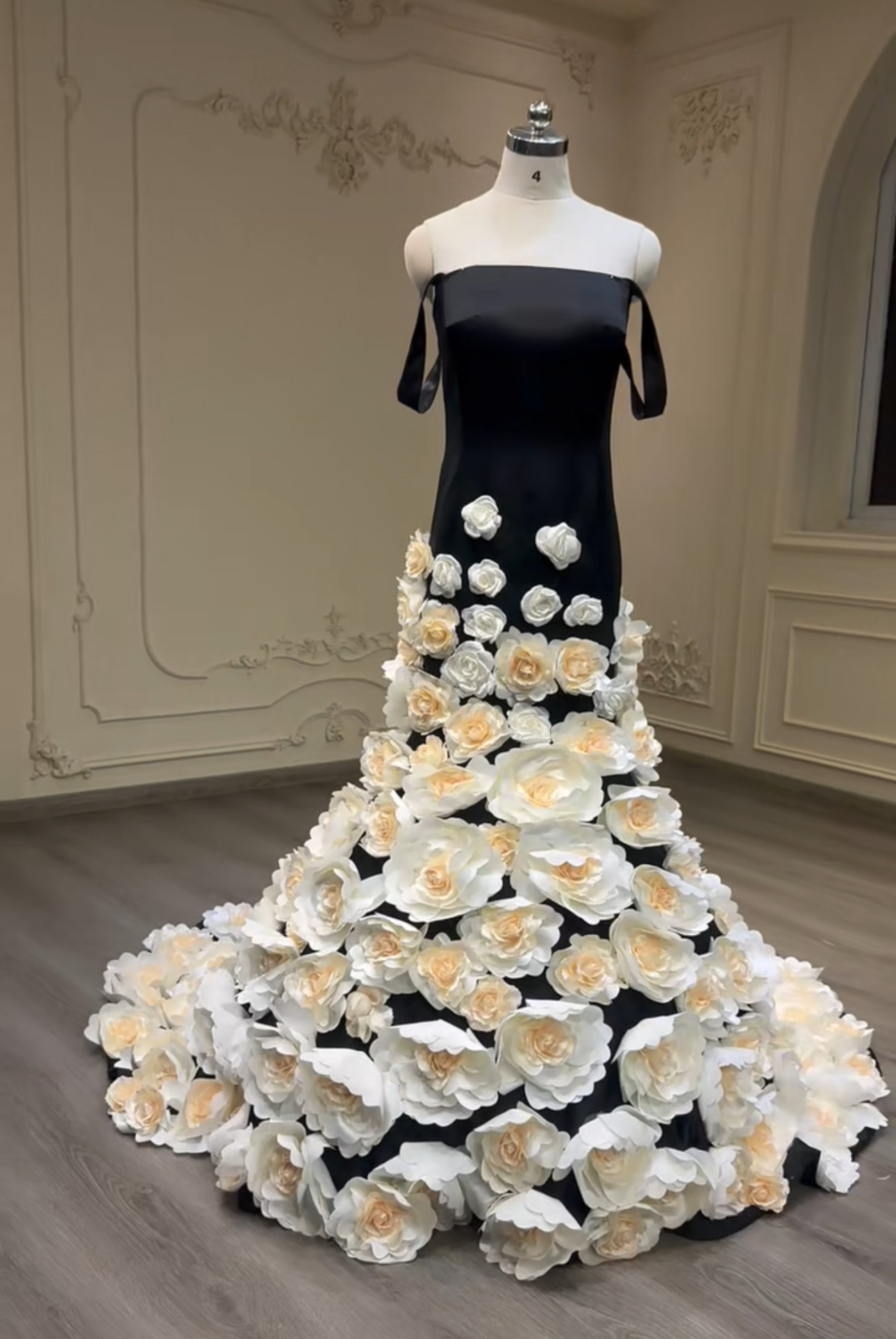 新色追加！ブラック・オレンジ色　光沢サテン　カラードレス　お色直し　上品　エレガント音楽会成人式演奏会前撮り二次会披露宴