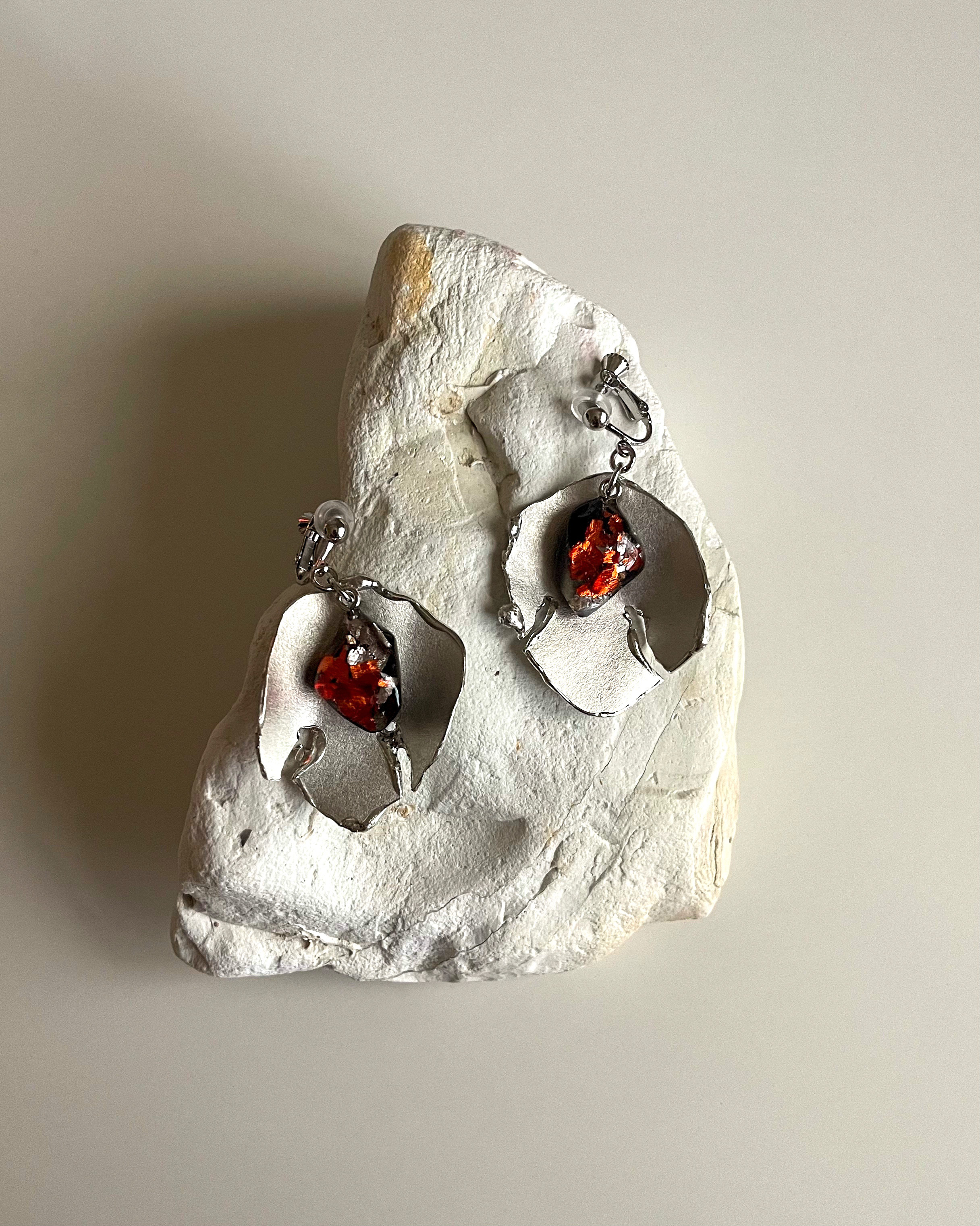 suzu leaf earring【orange×silver】