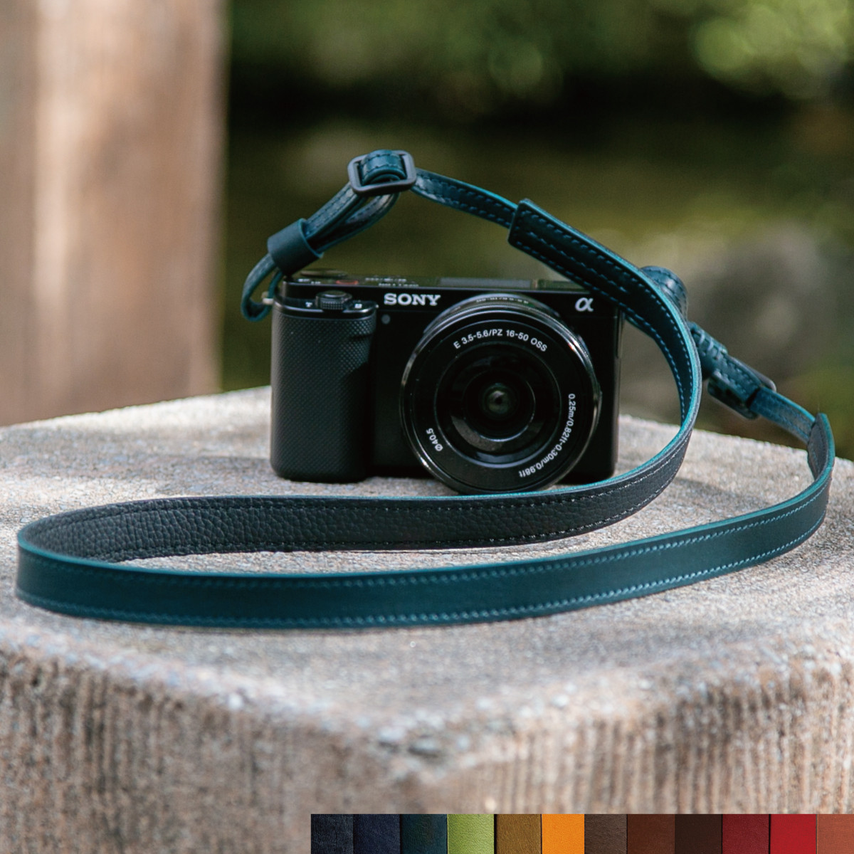 【12色から選べる】オイルレザーのクールな本革カメラストラップ【通常幅タイプ】