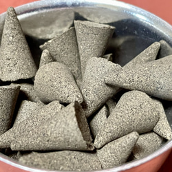 〈コパル香〉天然香（お香コーン型）-Mexican incense- 7個入り 4枚目の画像