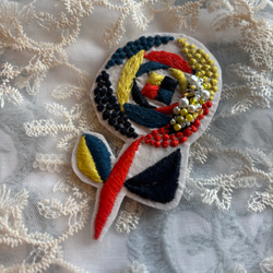 一点物＊セレブレイトブローチ〇ミナペルホネン ブローチ chaki