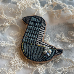 レア＊wolf＆flower、オオカミさんブローチ〇ミナペルホネン ブローチ