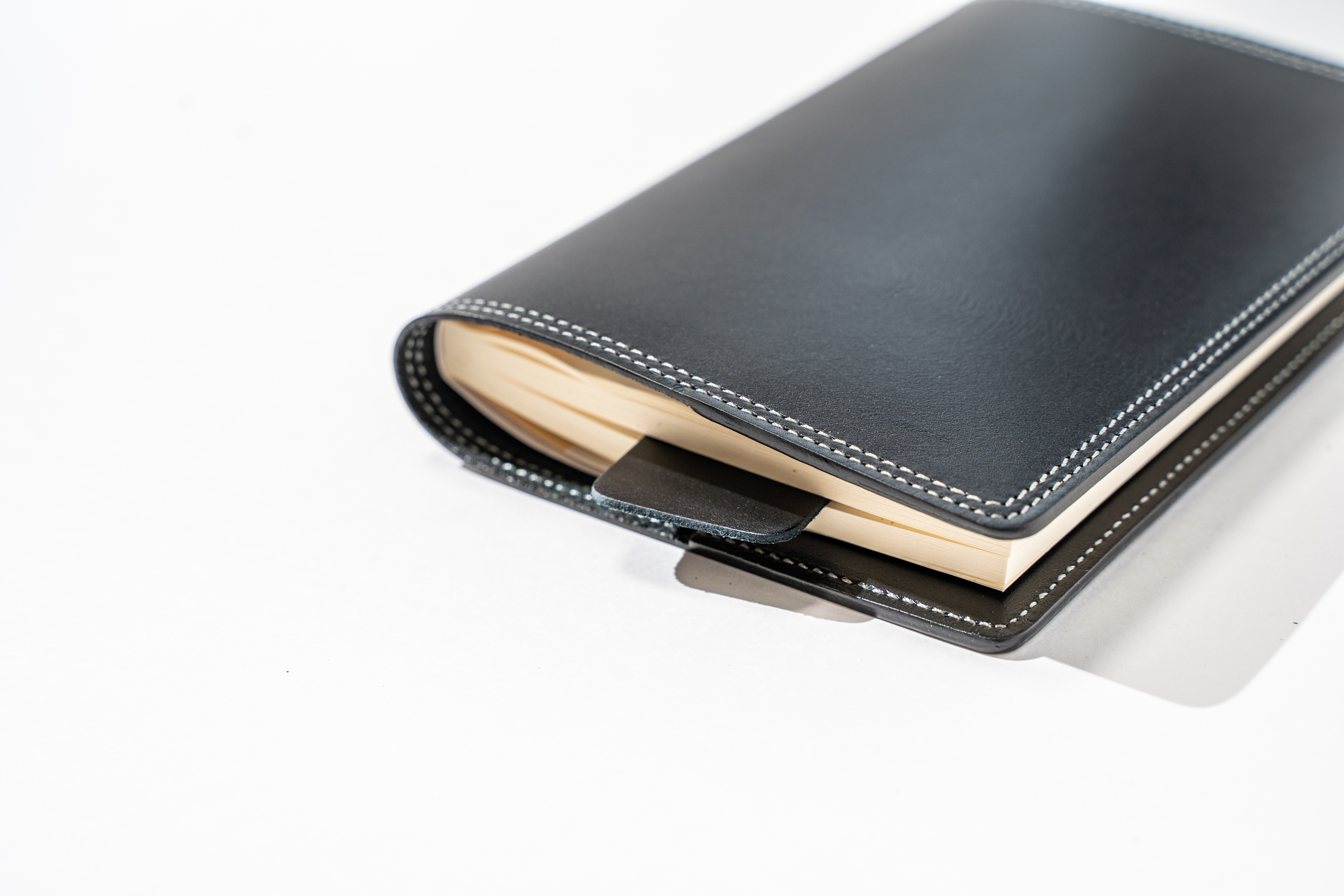 ブックカバー　四六判・A5判 bookcover／本革／日本製【納期1～2日以内発送】