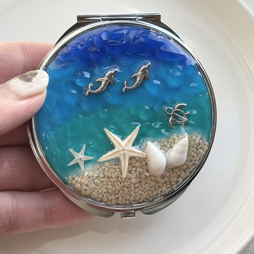 コンパクトミラー 海 シルバー 海レジン 貝がら 星の砂 イルカ 亀