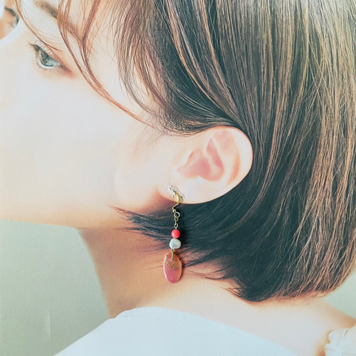 桜貝ピアス イヤリング 淡水バロックパールと珊瑚ビーズ ゴールド