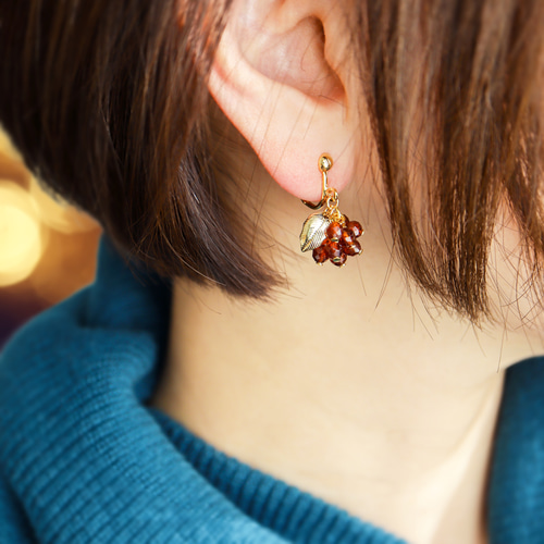 紅茶色》ガーネットのベリーピアス / イヤリング 1月 誕生石 天然石