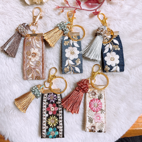 インド刺繍リボン キーホルダー チャーム ハンドメイド タッセル