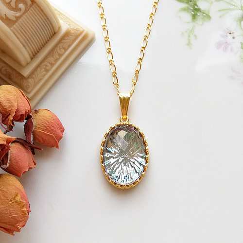 ヴィンテージガラス ヴィトレイルライト オーバル ネックレス