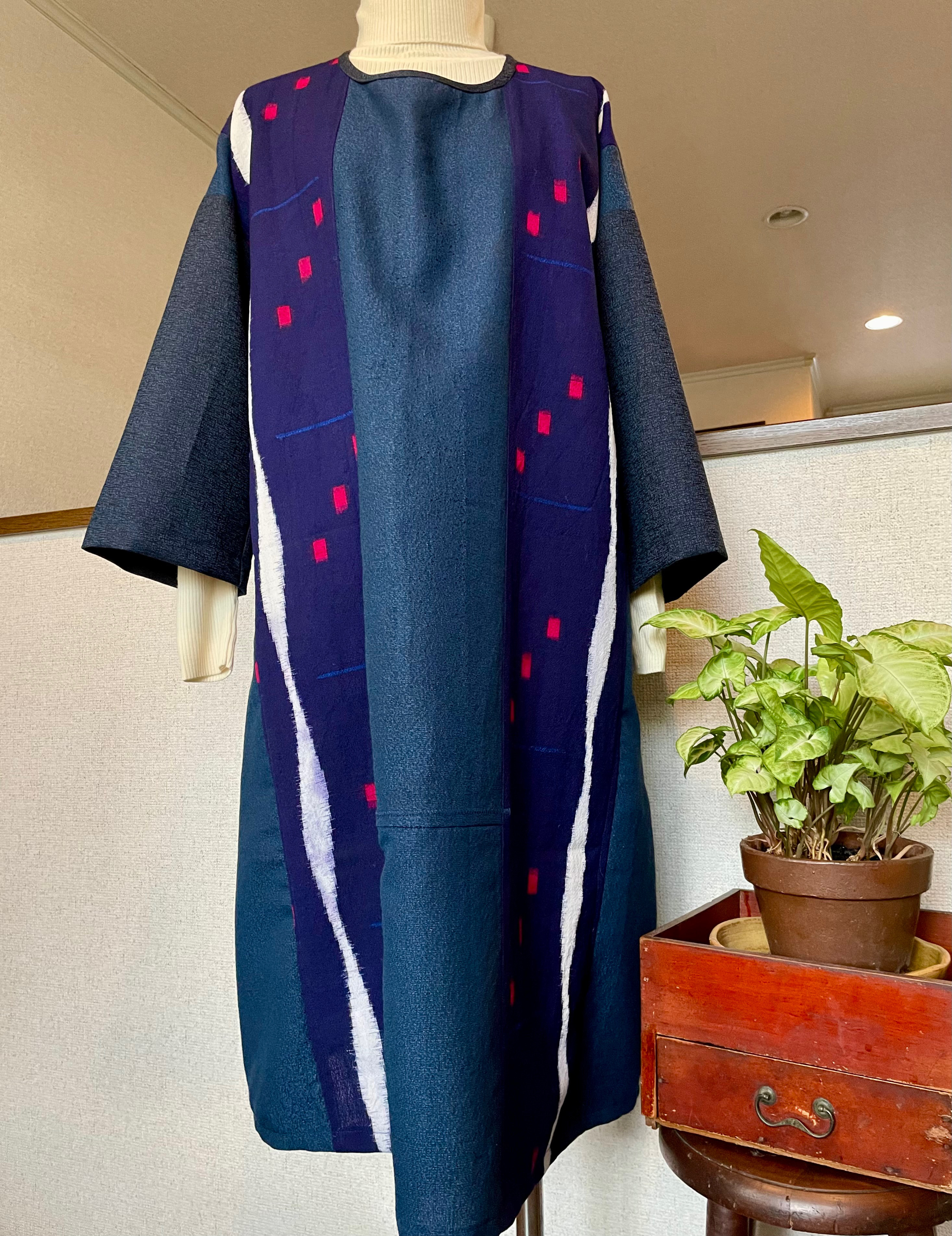 春　秋　冬　着物リメイク　暖かワンピース　上質男物ウール　縦柄　細見え