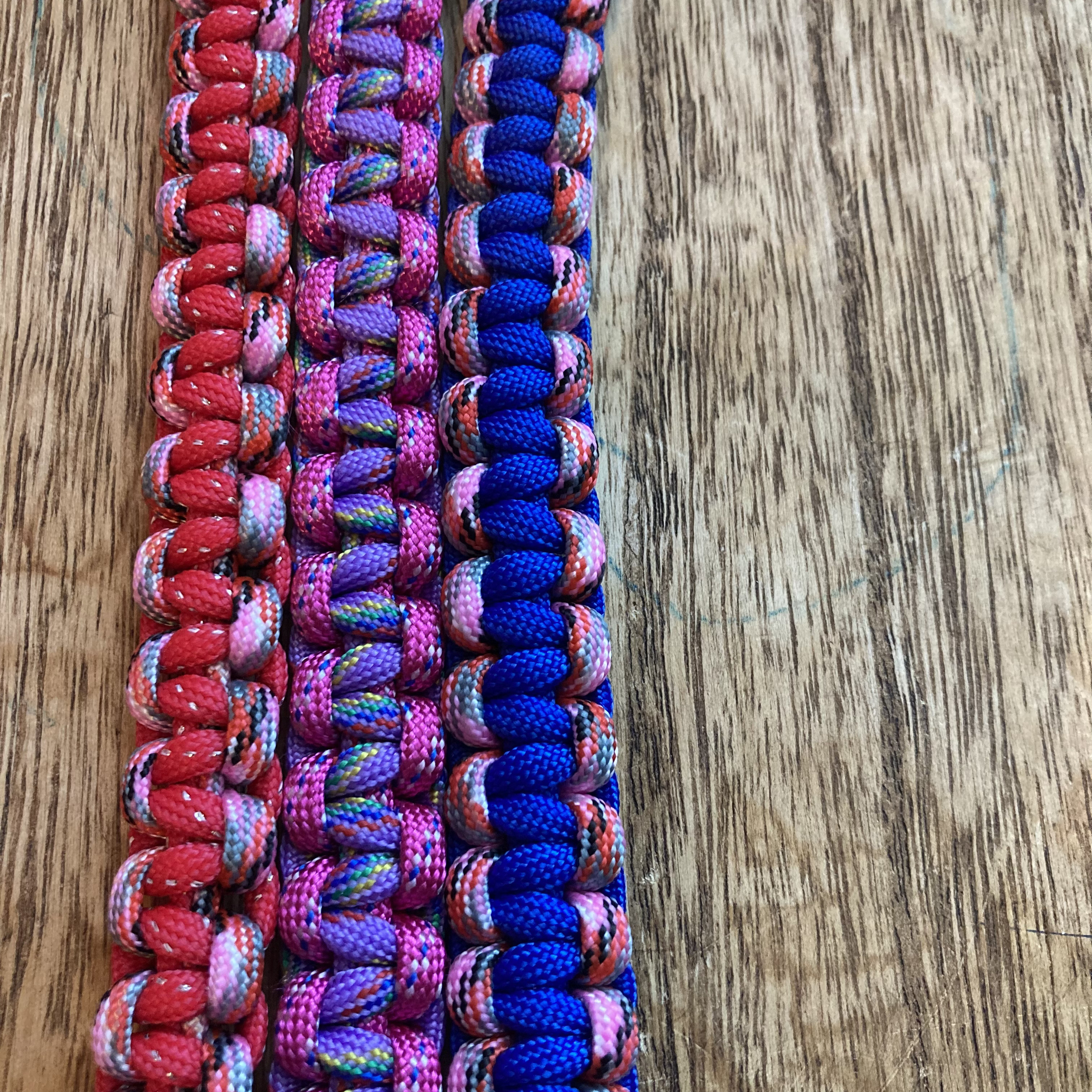 パラコード携帯ストラップ ２色 特典付き