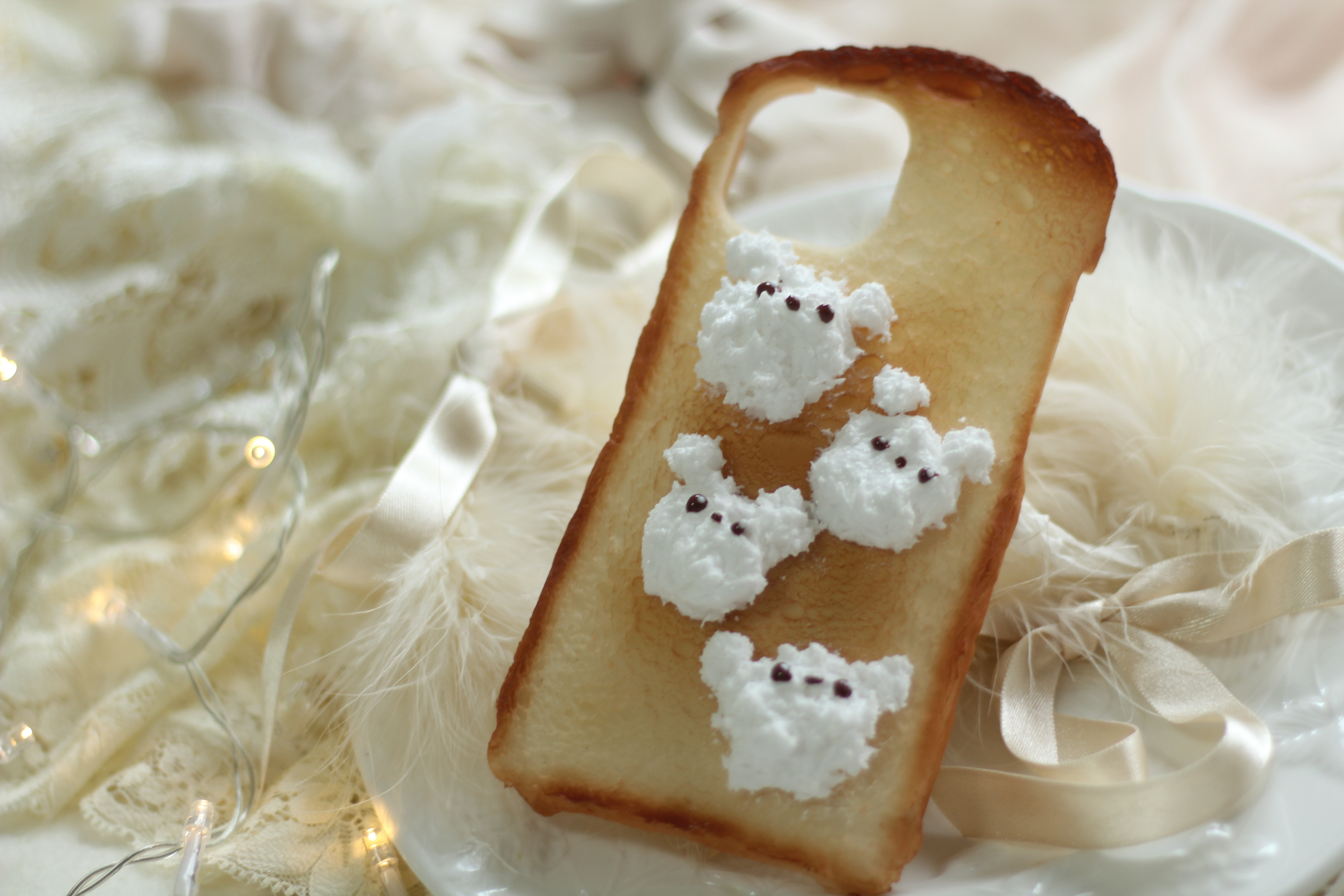 ※1カ月待ち※　くまちゃんクリームのトーストスマホケース〈iPhone/Android 全機種対応〉