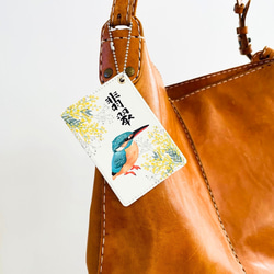 春咲くミモザとカスミソウ 野鳥さんのパスケース 定期入れ （ボールチェーン付き カワセミさん ハクセキレイさん） 8枚目の画像