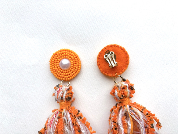 【販売終了】mixタッセル/ビーズモチーフイヤリング(オレンジ) 7枚目の画像