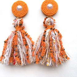 【販売終了】mixタッセル/ビーズモチーフイヤリング(オレンジ) 6枚目の画像