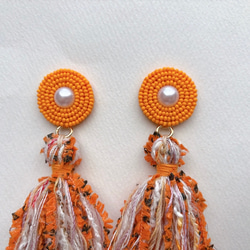 【販売終了】mixタッセル/ビーズモチーフイヤリング(オレンジ) 5枚目の画像