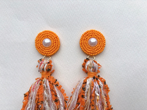 【販売終了】mixタッセル/ビーズモチーフイヤリング(オレンジ) 5枚目の画像