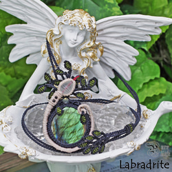 ラブラドライト』生命の樹・蛇モチーフ・マクラメ編みネックレス