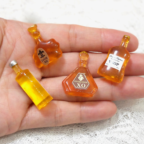 ミニチュア ウイスキーボトル 10個 T−2 その他素材 小さなパーツ屋