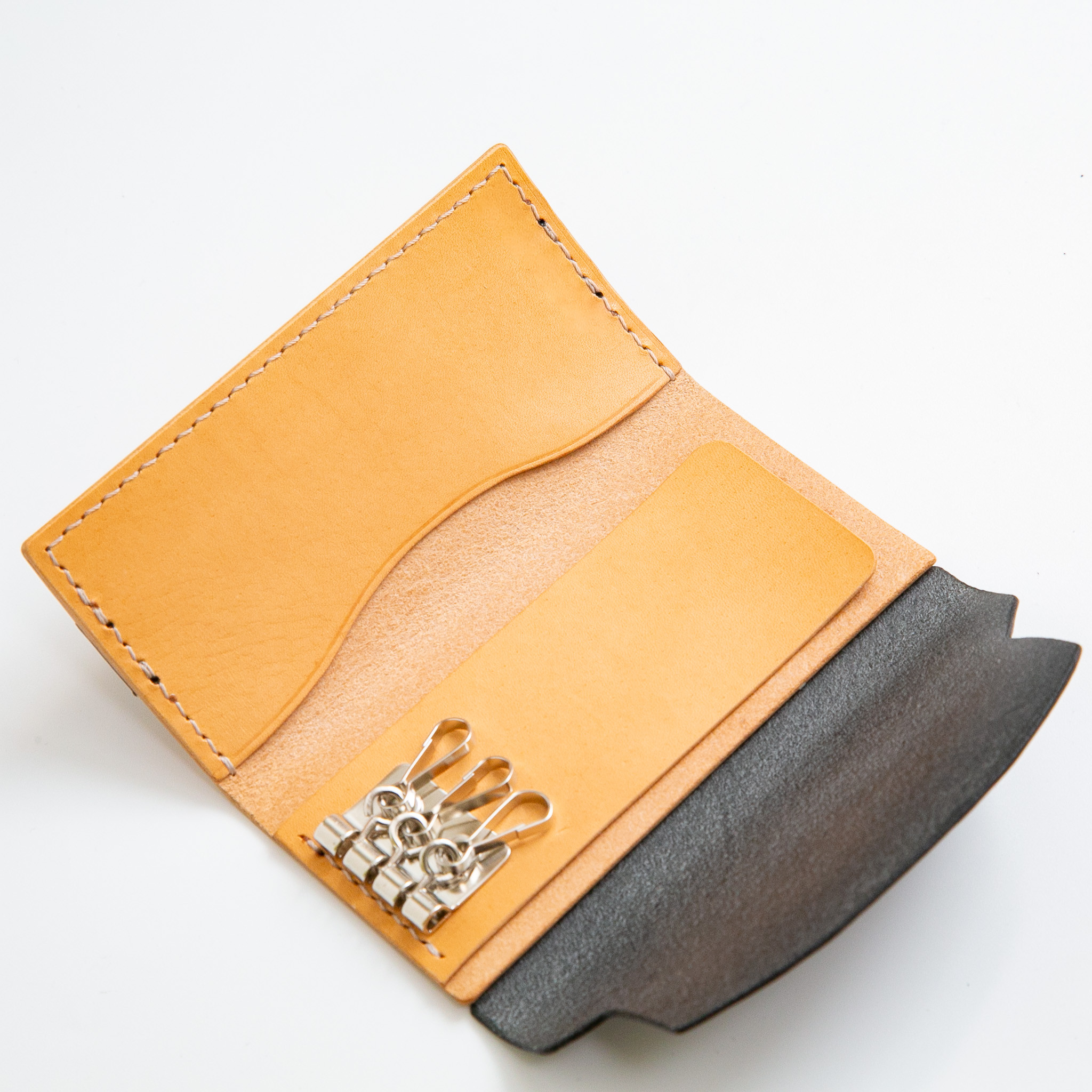 《クール＆ナチュラル》三つ編みのキーケース【１２色から選べる】