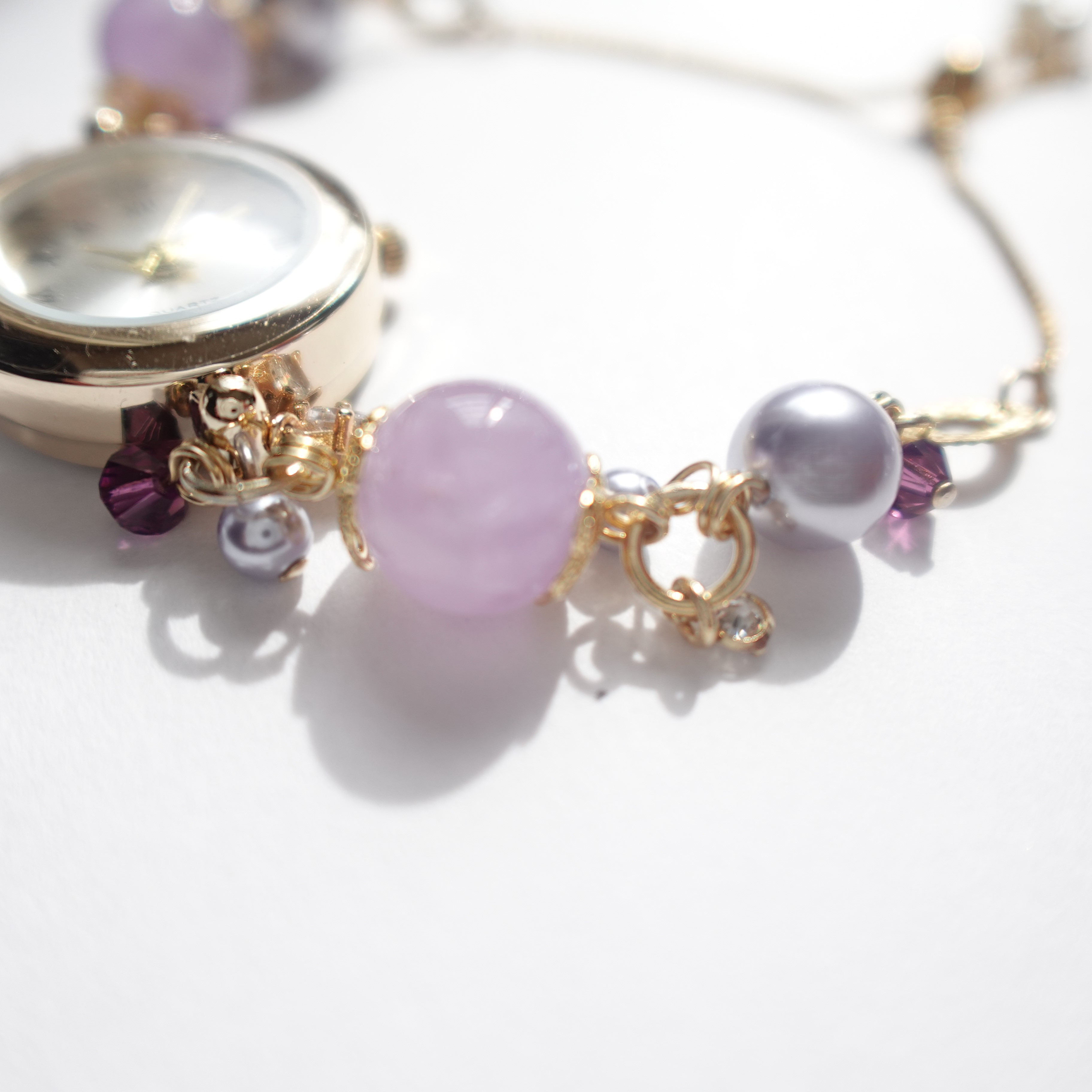 ラベンダーアメジストのブレスレットウォッチ