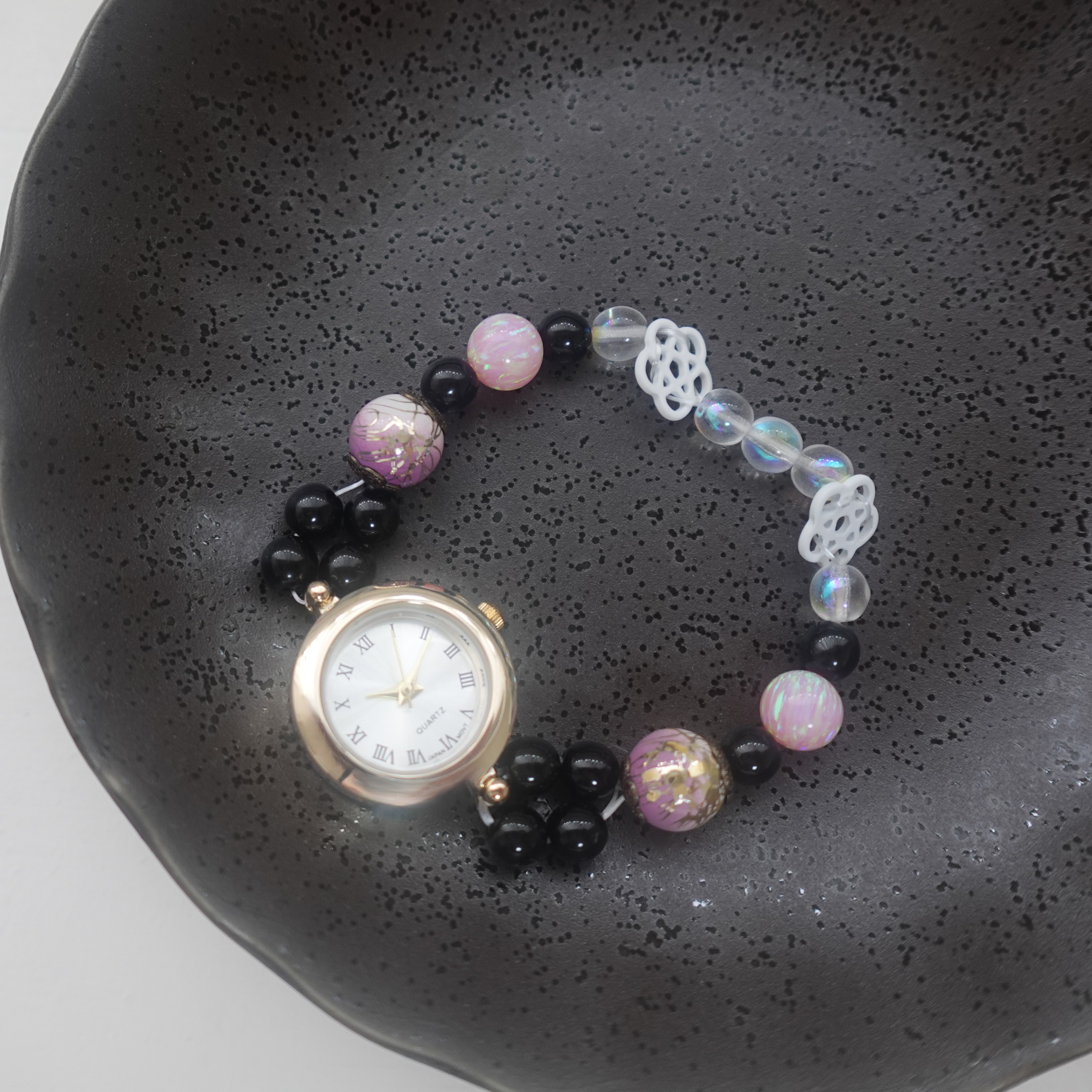 【和-なごみ-】藤桜色のブレスレットウォッチ