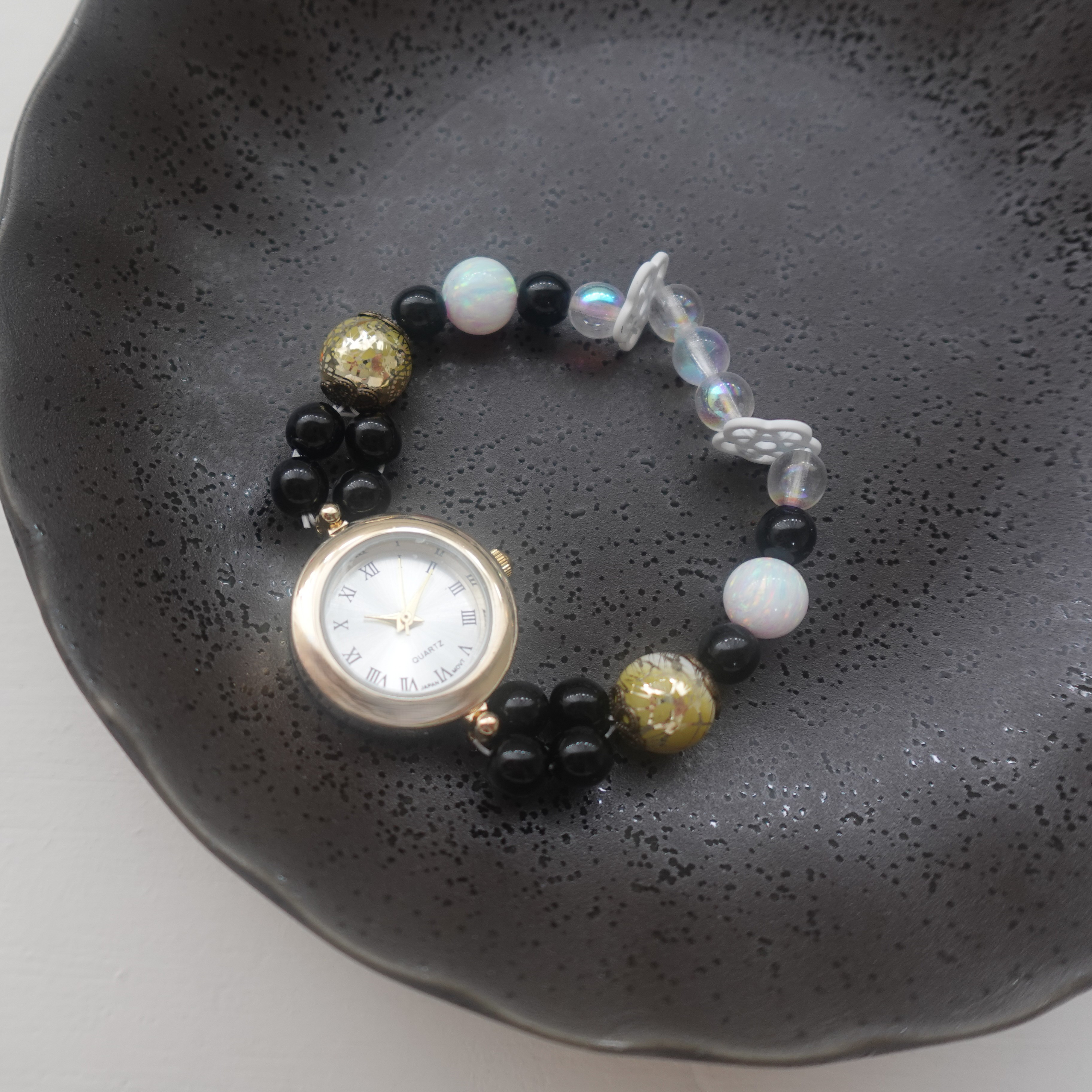 【和-なごみ-】鶯色のブレスレットウォッチ